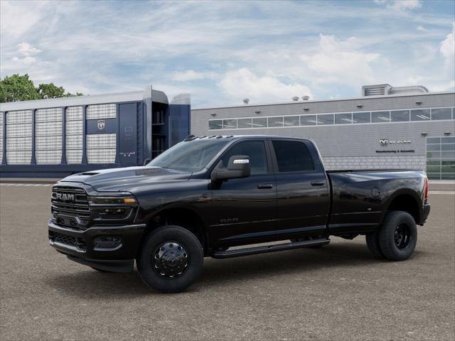New 2027 Diamond Black Crystal Pearl-Coat Exterior Paint RAM Laramie image 13