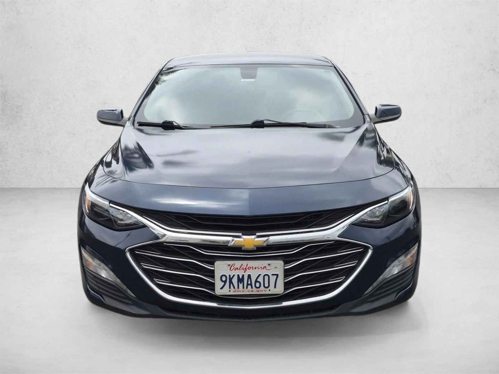 Used 2022 Northsky Blue Metallic Chevrolet LT image 2