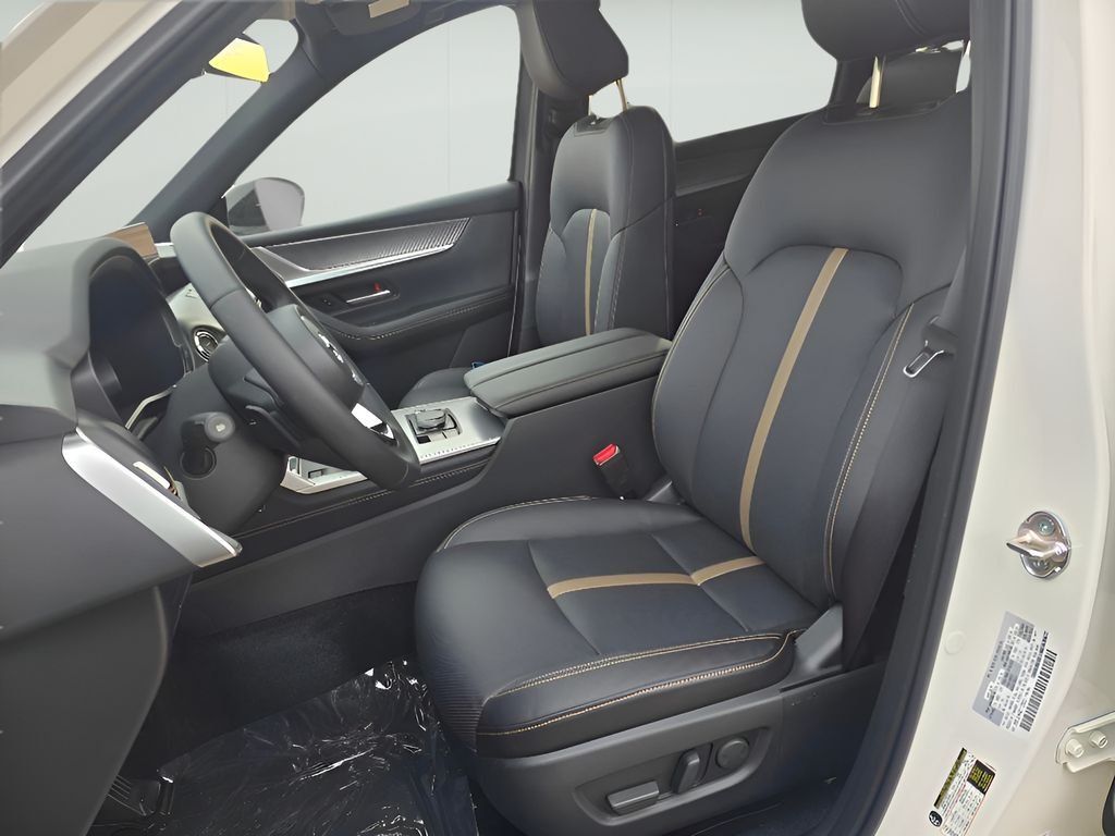 Used 2025 Rhodium White Premium Mazda Premium Plus Package image 10