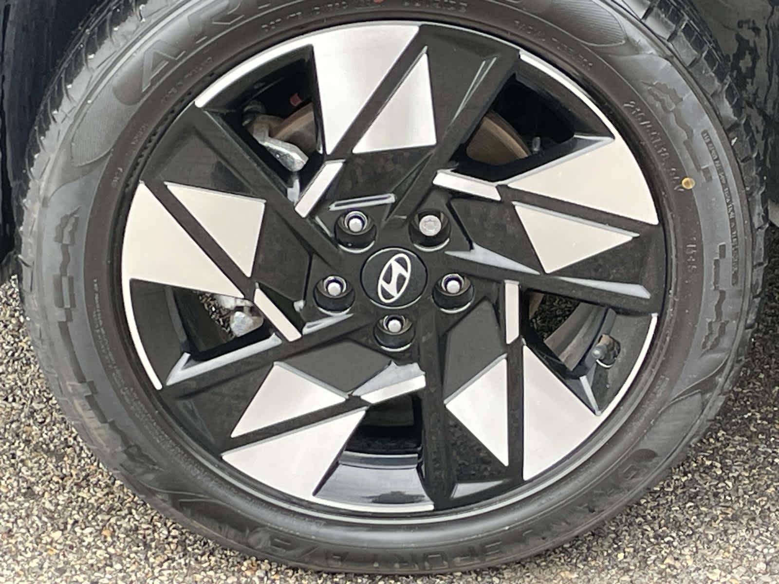 Used 2024 Abyss Black Pearl Hyundai SEL image 19