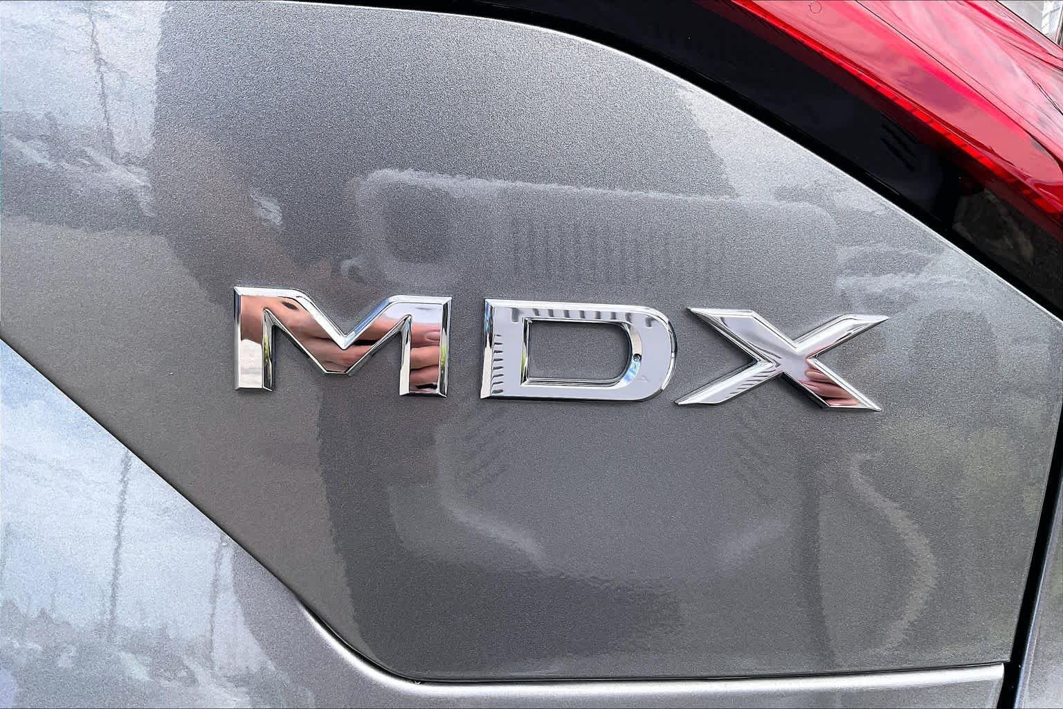 Used 2024 Liquid Carbon Metallic Acura w/Technology Package image 10