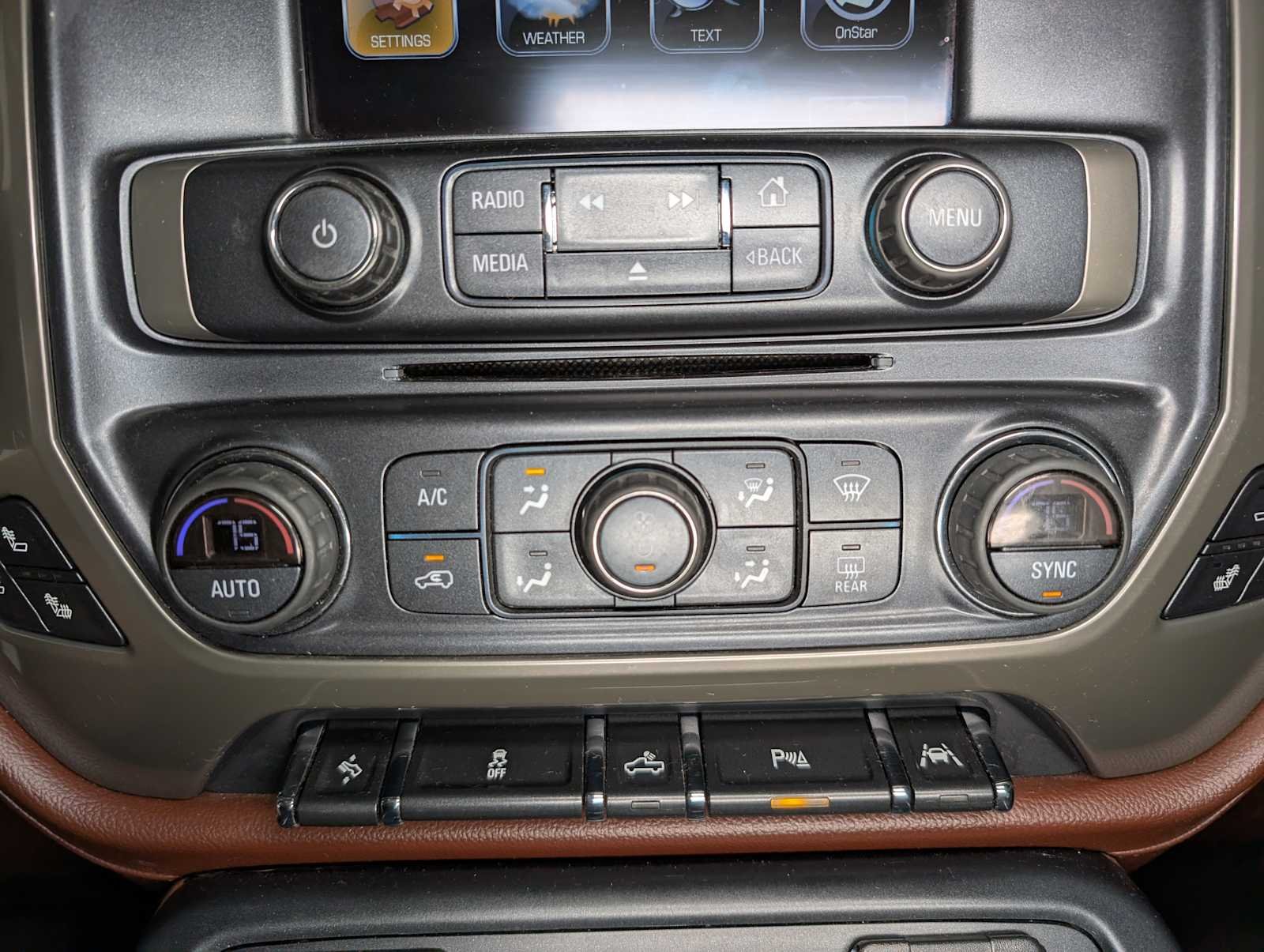 Used 2017 Iridescent Pearl Tricoat Chevrolet High Country image 32
