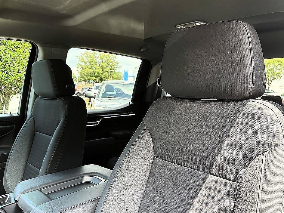 Used 2024 Summit White Chevrolet RST image 18