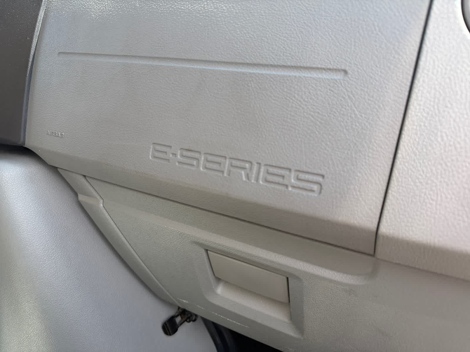 Used 2023 Oxford White Ford  image 21