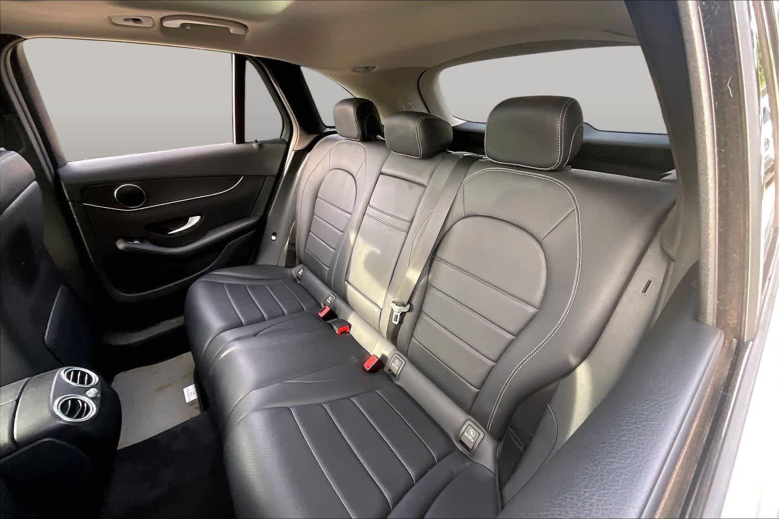 Used 2016  Mercedes-Benz GLC 300 image 18