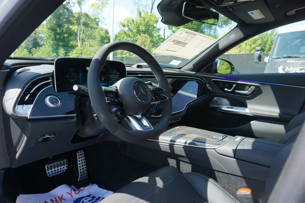 New 2026 MANUFAKTUR Moonlight White Metallic Mercedes-Benz E 53 AMG® image 42