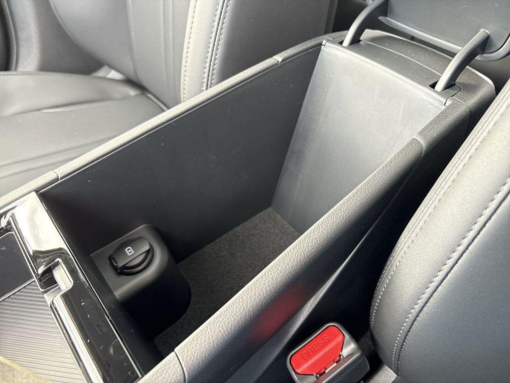 2025 Kia K5 EX - Photo 25