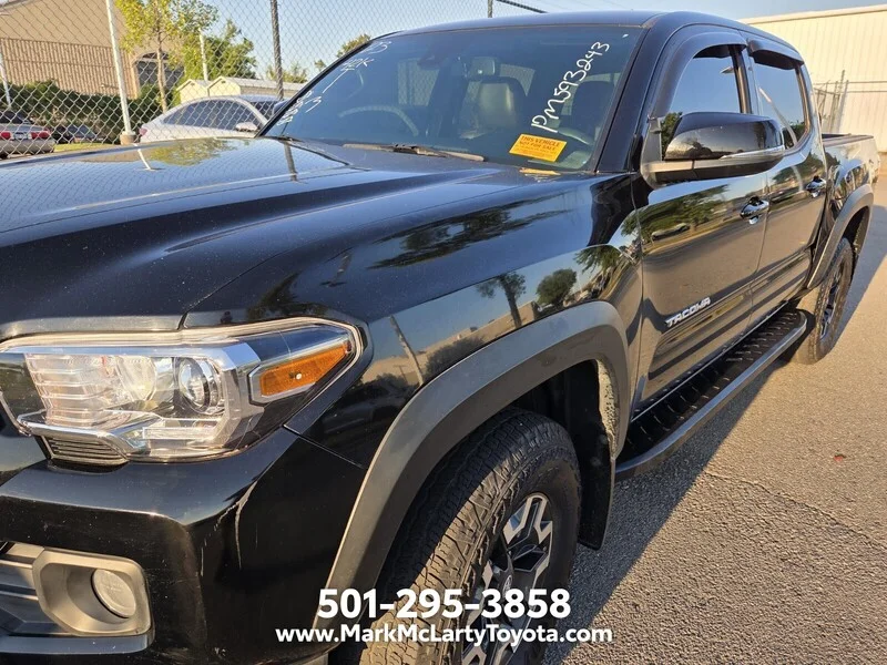 Used 2023  TOYOTA  image 9