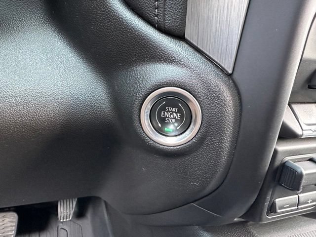 Used 2021 WHITE FROST TRICOAT GMC Denali image 14