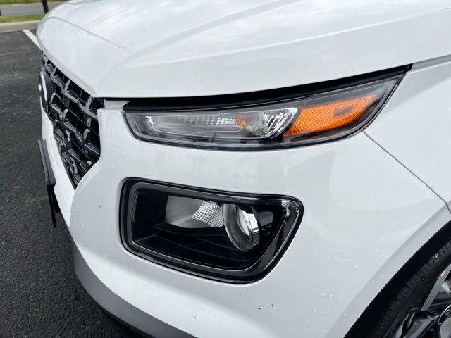 New 2026 White Hyundai SEL image 13