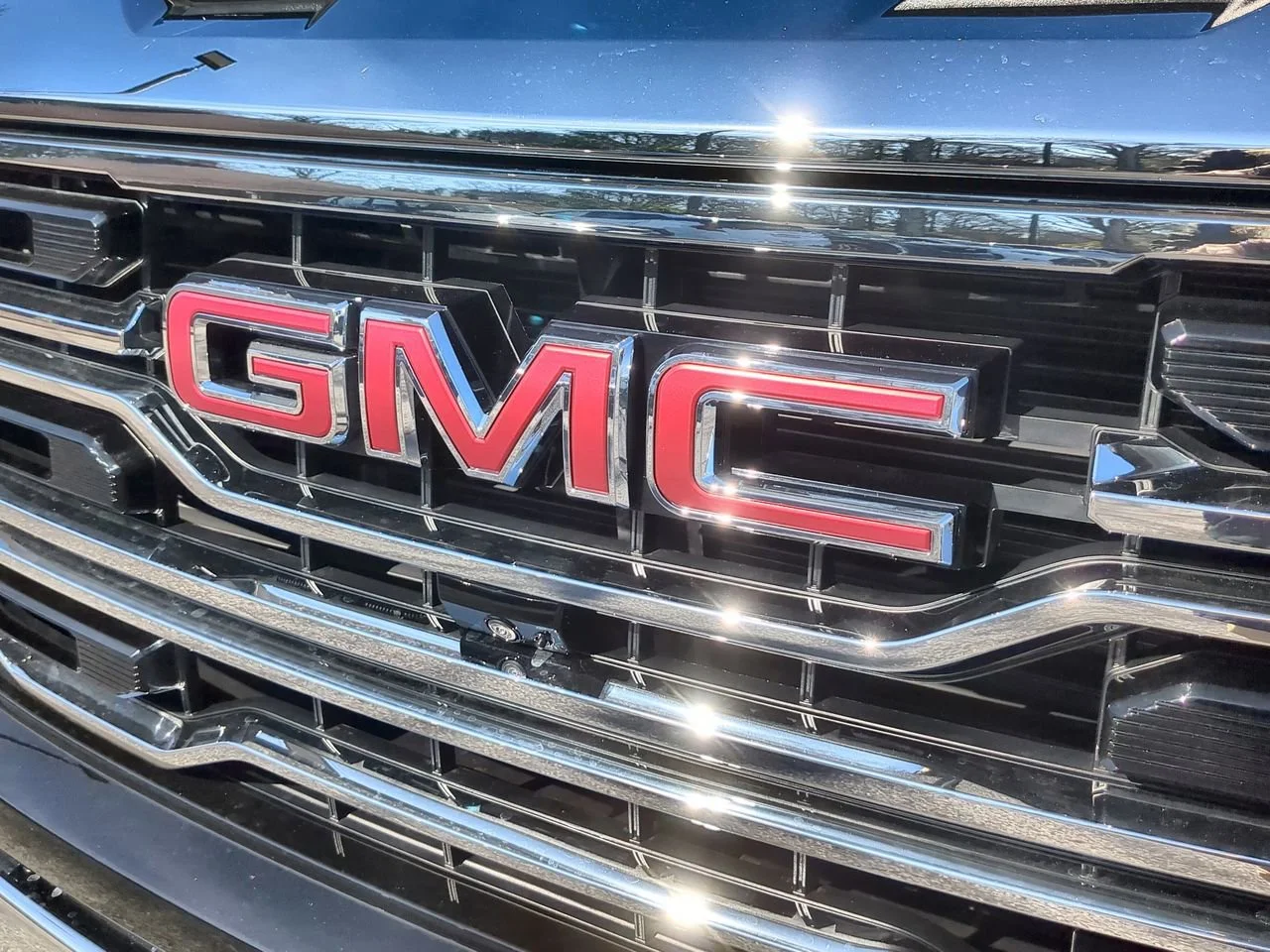 Used 2026 Onyx Black GMC SLT image 32