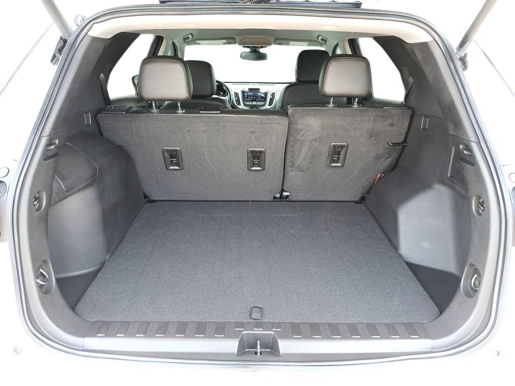 Certified Used 2022 Iridescent Pearl Tricoat Chevrolet Premier image 27