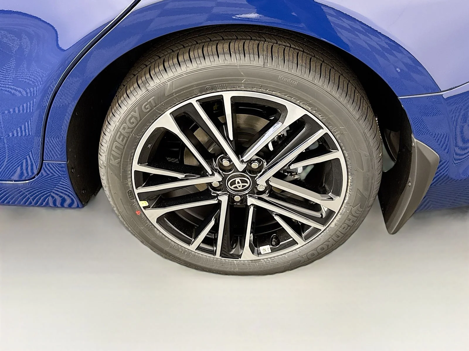 New 2026 Reservoir Blue Toyota  XLE image 16