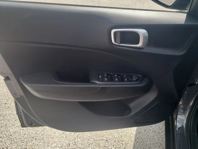 Used 2025 Gray Hyundai SEL image 15