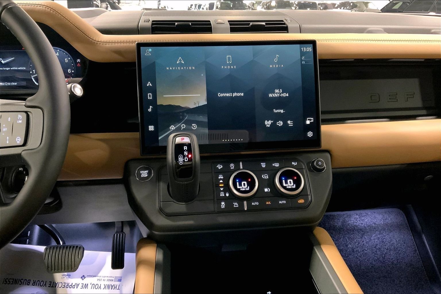 New 2026 Santorini Black LAND ROVER S image 6