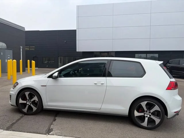 Used 2016 Pure White Volkswagen S image 7