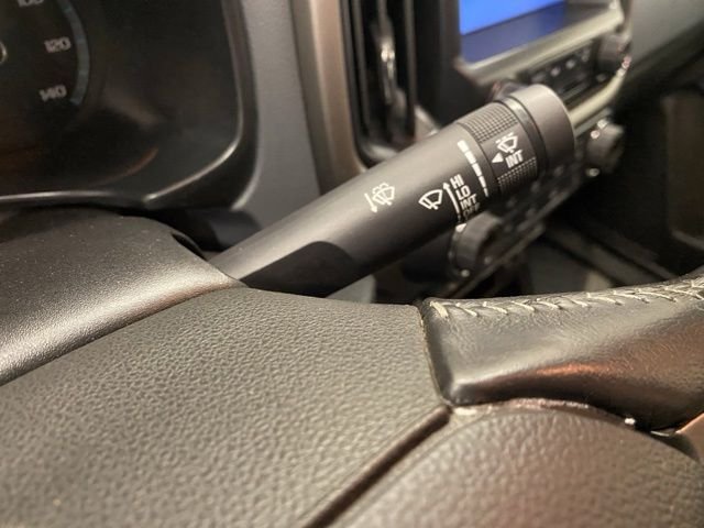 Used 2016 Red Chevrolet Z71 image 33