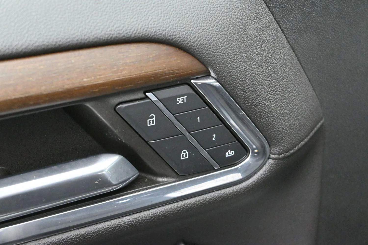 Used 2023 Dark Ash Metallic Chevrolet High Country image 10