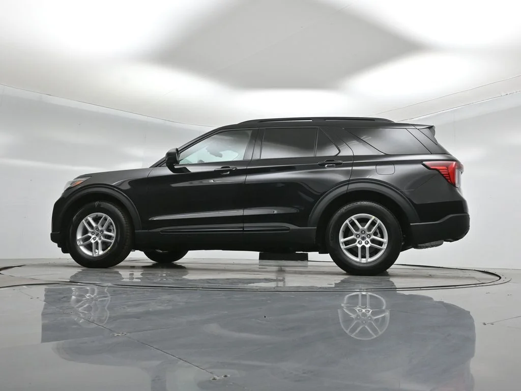 New 2026 Agate Black Metallic Ford Active image 52