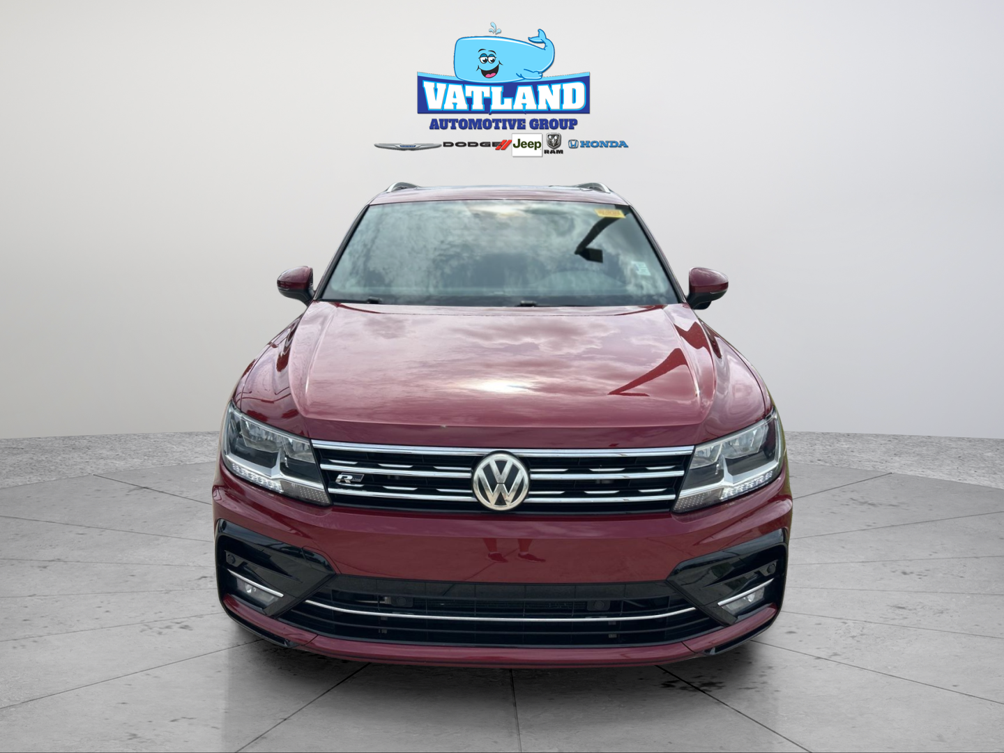 Used 2019 Red Volkswagen 2.0T SEL R-Line image 8