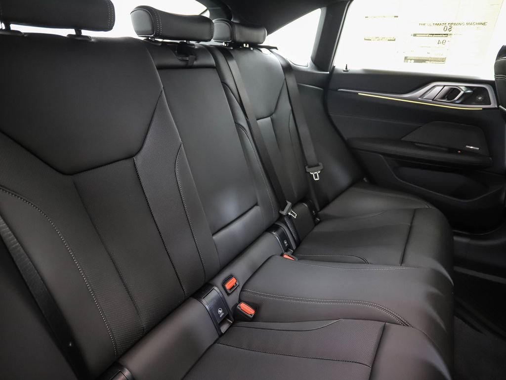 2025 BMW i4 M50 - Photo 27