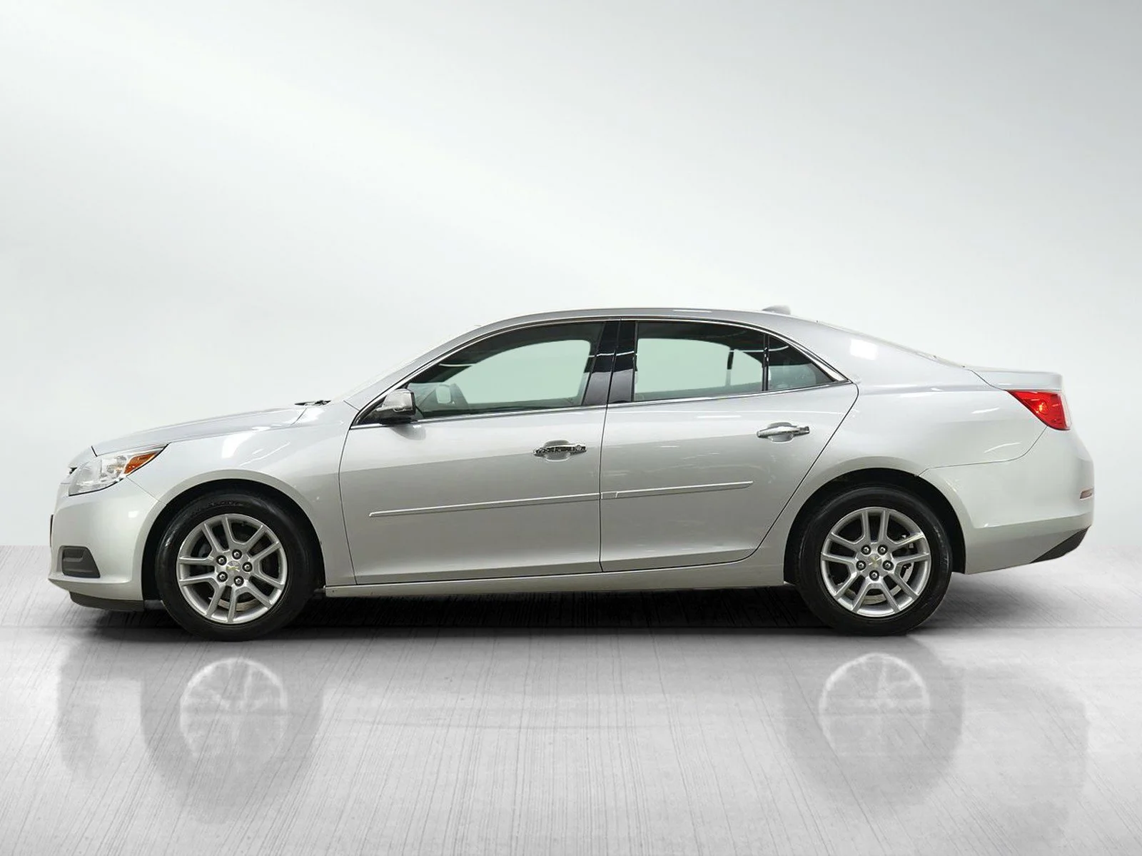 Used 2014 Chevrolet Malibu 1LT with VIN 1G11C5SL8EF163671 for sale in Minneapolis, Minnesota