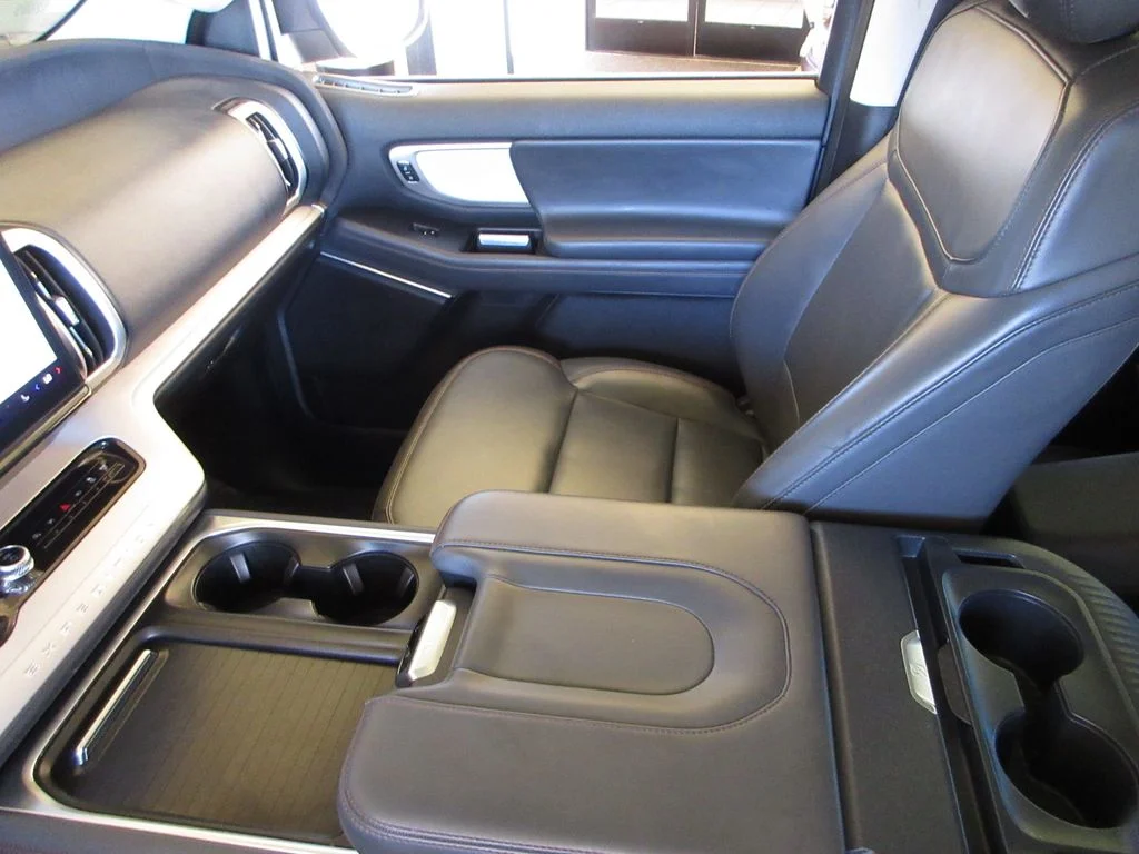 Certified Used 2025 Agate Black Metallic Ford Active image 20