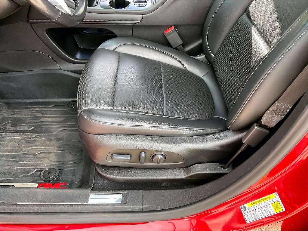 Used 2022 Cayenne Red Tintcoat GMC SLT image 34
