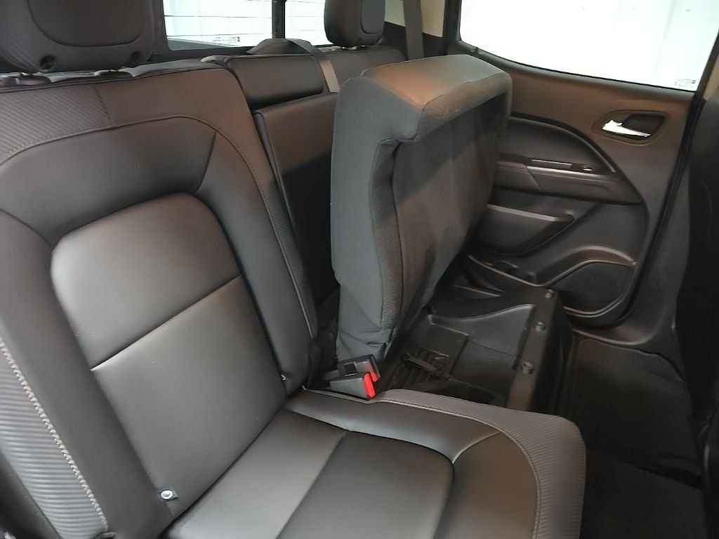 Used 2022 Summit White GMC AT4 w/Leather image 16