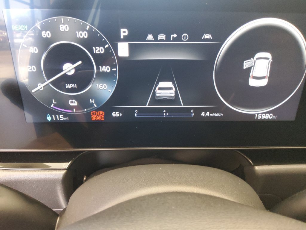 Certified Used 2025 Blue Kia Wind image 10