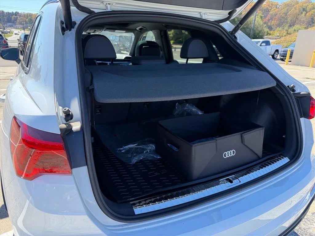 Used 2025 White Audi Premium Plus image 28