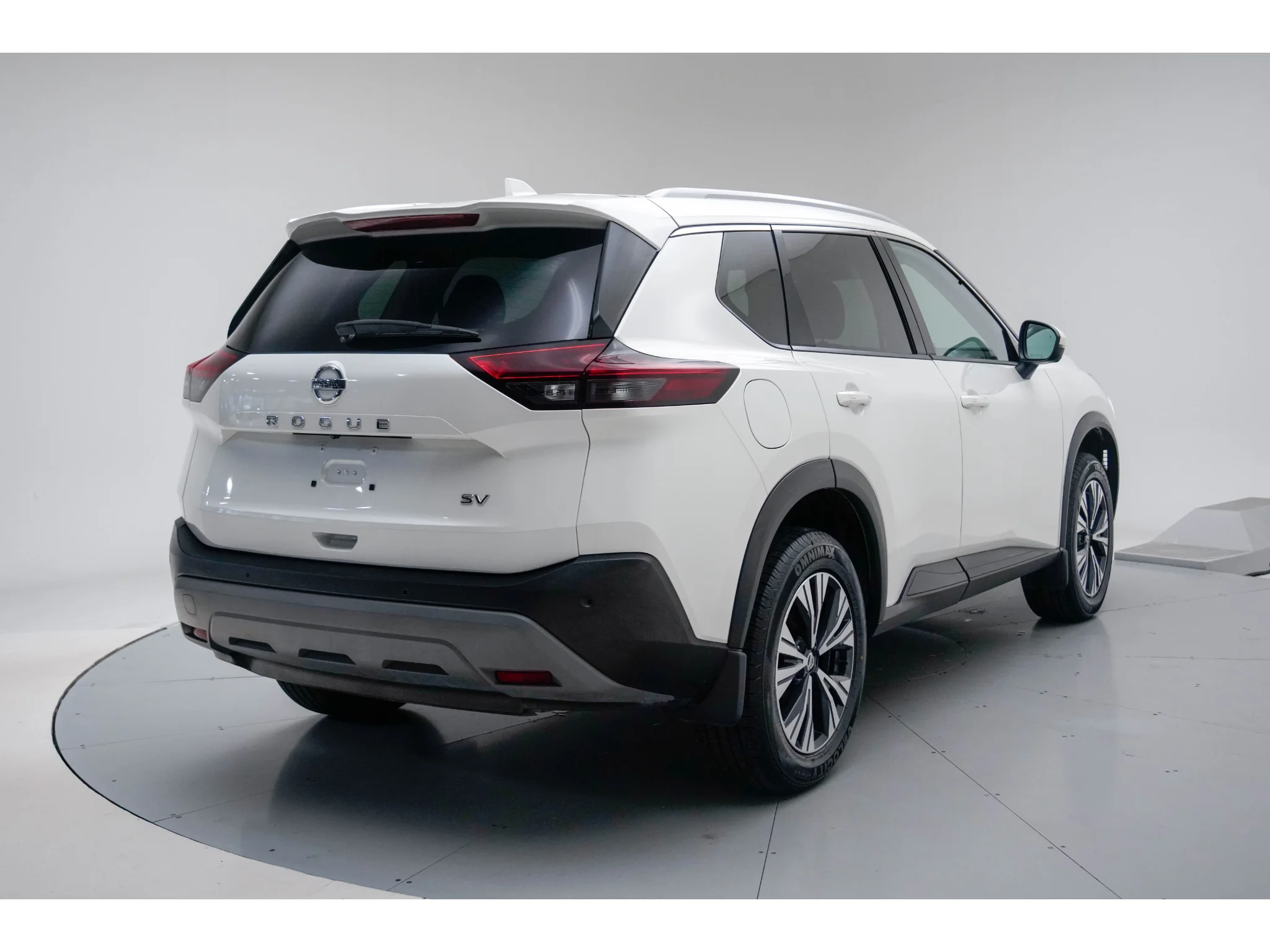 Used 2021 Pearl White Tricoat Nissan SV image 6