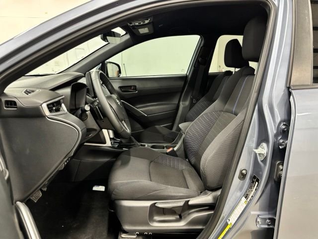 Used 2024  Toyota Hybrid SE image 17