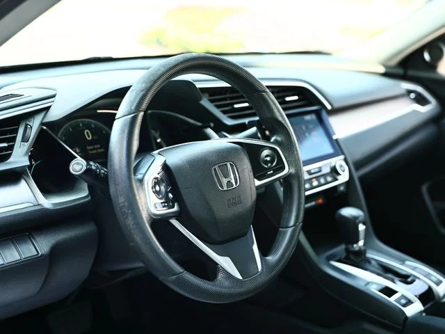 Used 2017 Modern Steel Metallic Honda EX-T image 18