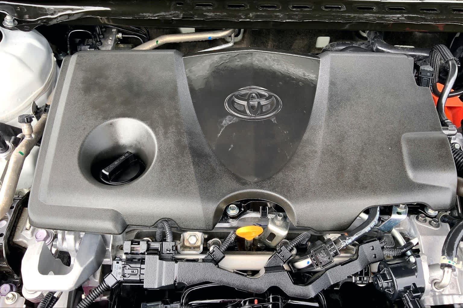 Used 2026 Wind Chill Pearl Toyota XSE image 32
