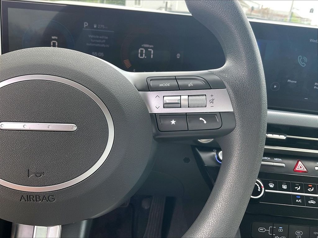 Used 2025 Black Hyundai SE image 23