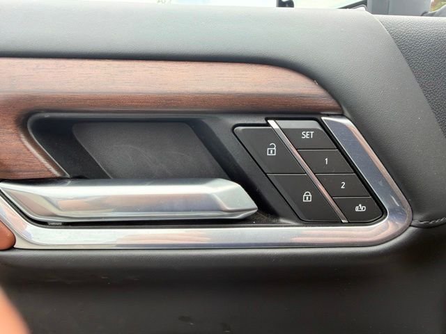 Used 2025 White GMC Denali Ultimate image 14