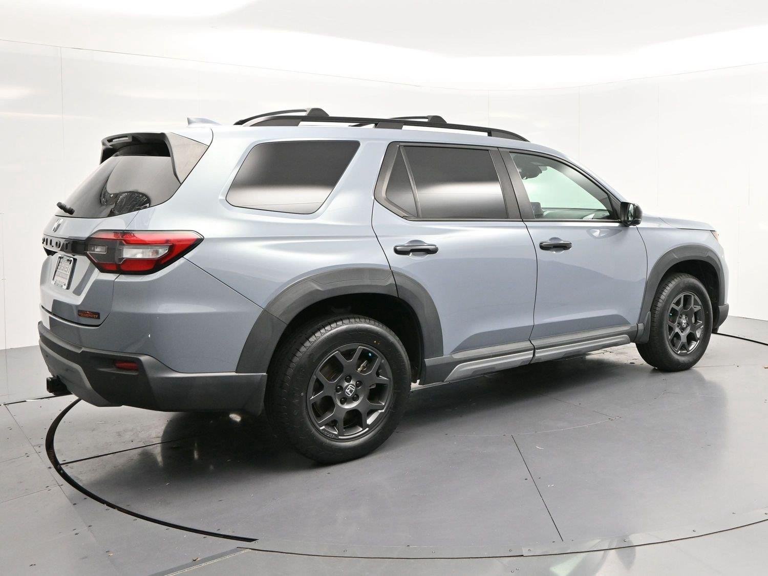 Used 2023 Sonic Gray Pearl Honda TrailSport image 7