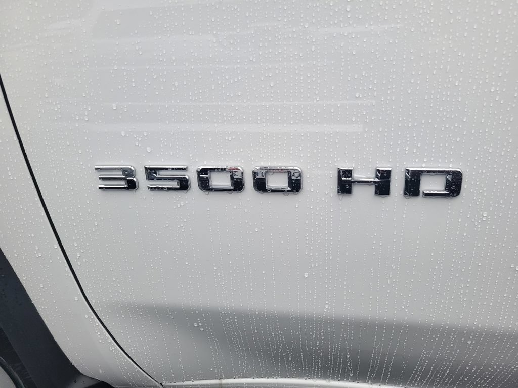 2026 Chevrolet Silverado 3500 HD WT view 7