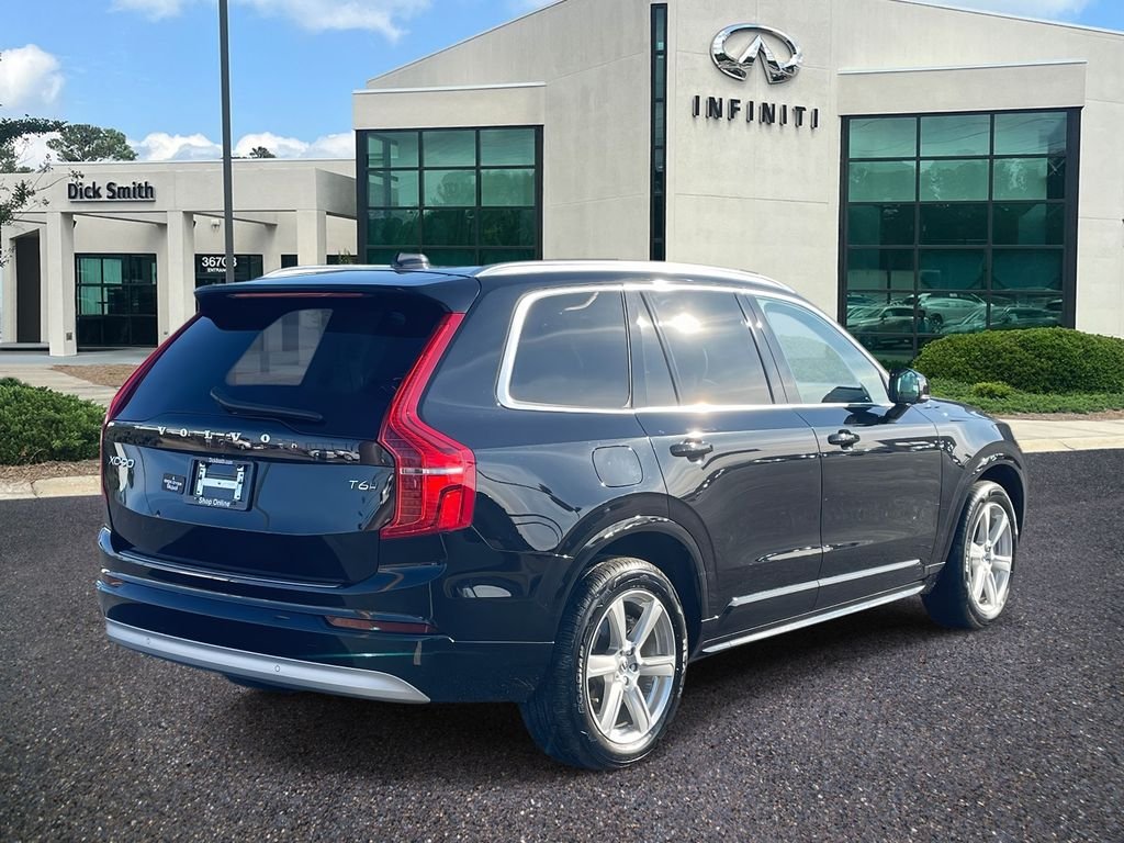 Used 2022 Black Volvo T6 Momentum image 6