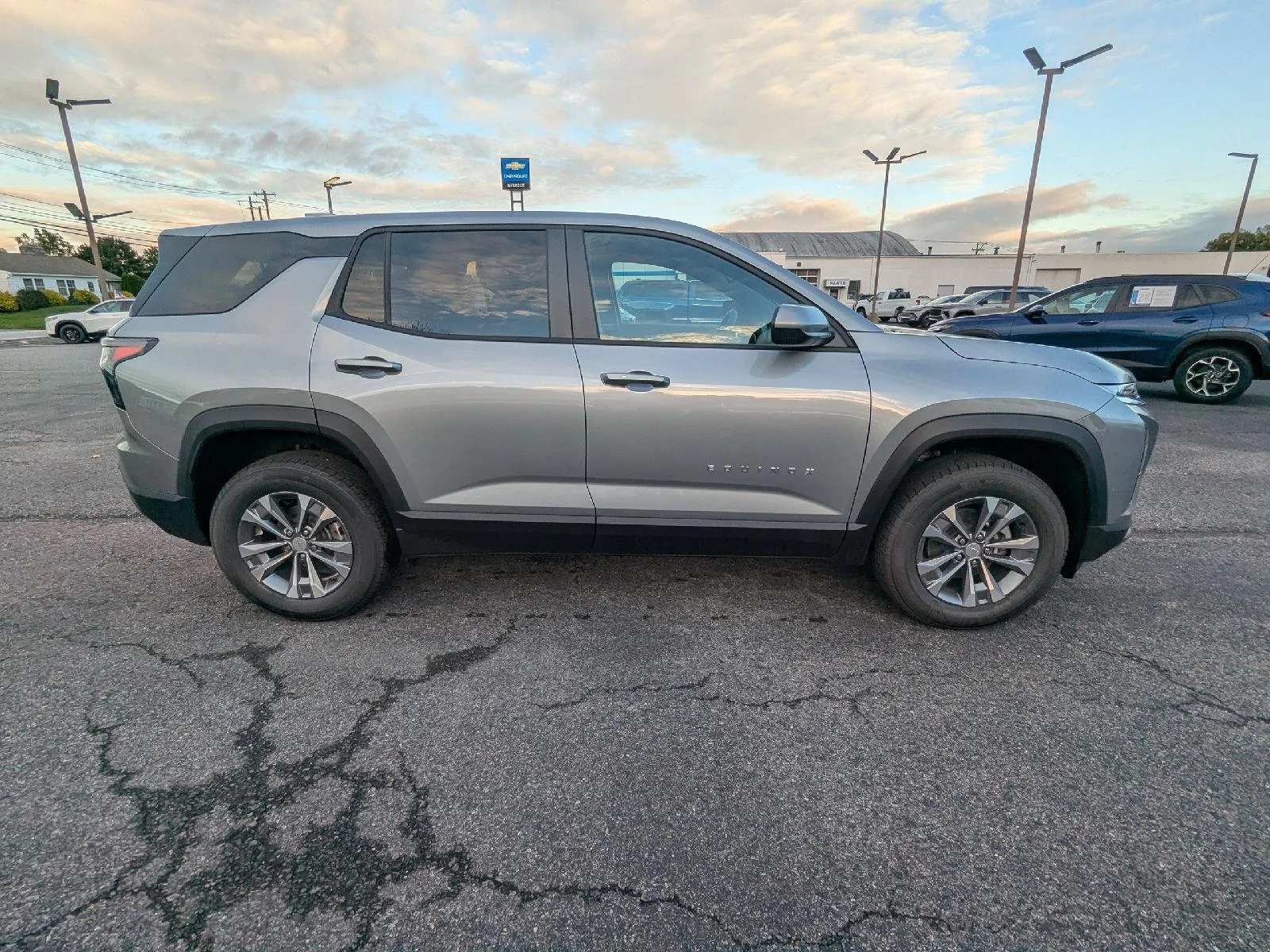 New 2027 Sterling Gray Metallic Chevrolet LT image 32