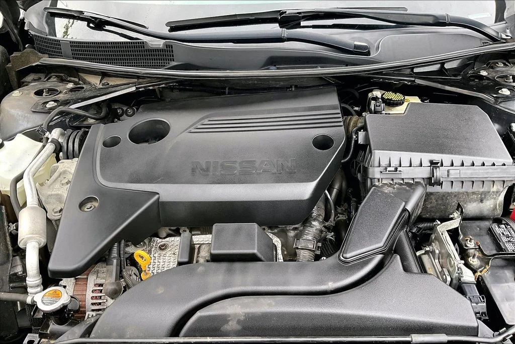Used 2016 Gray Nissan 2.5 S image 9