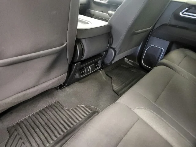 Used 2024 Onyx Black GMC Elevation image 25
