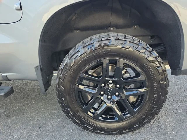 Used 2025 Gray Chevrolet LT Trail Boss image 34