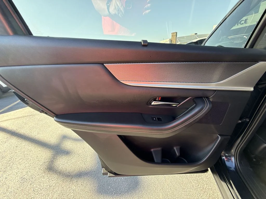 Used 2024 Blue Mazda Preferred image 23