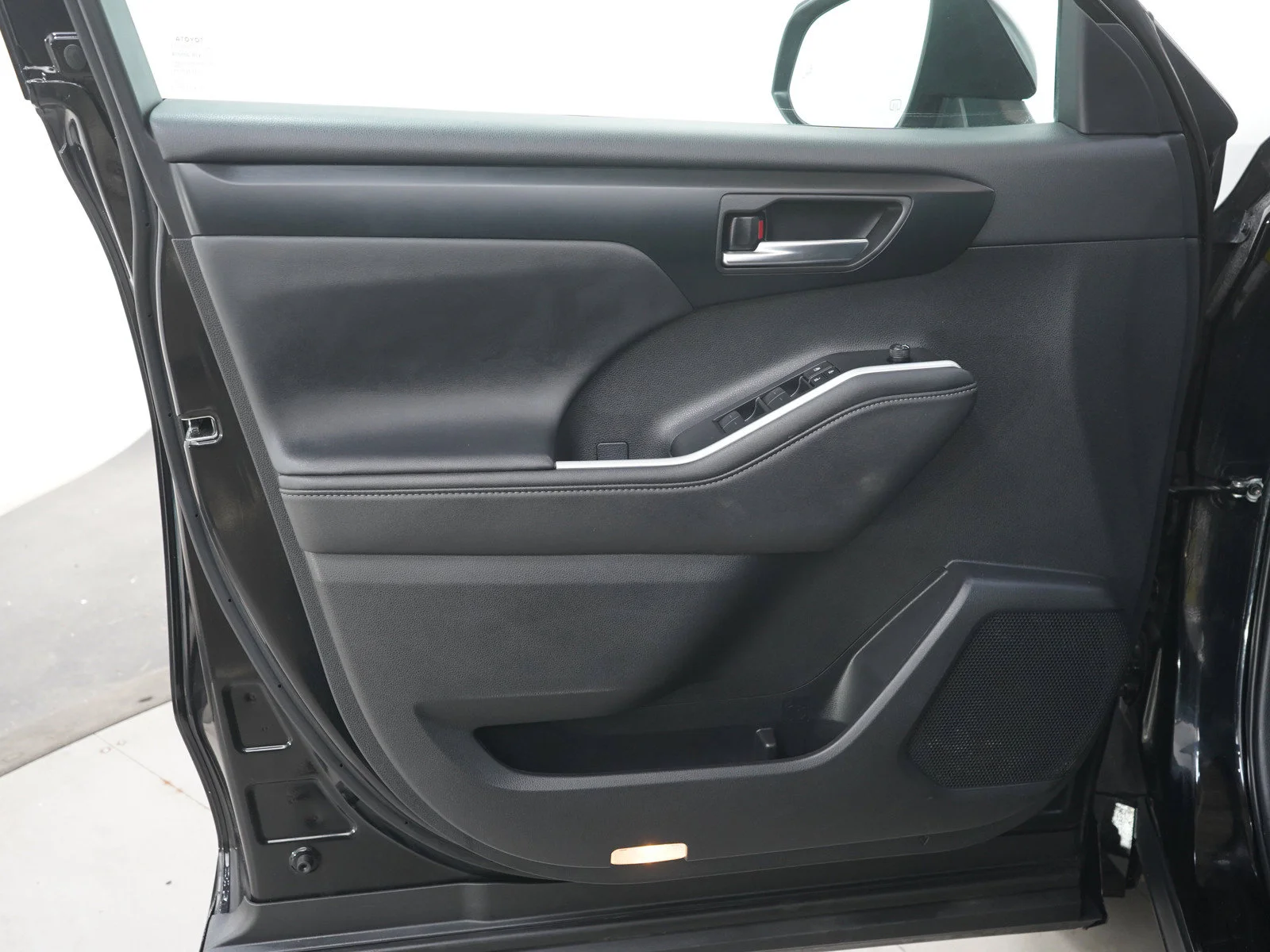 Used 2025 Black Toyota XSE AWD (Natl) image 21