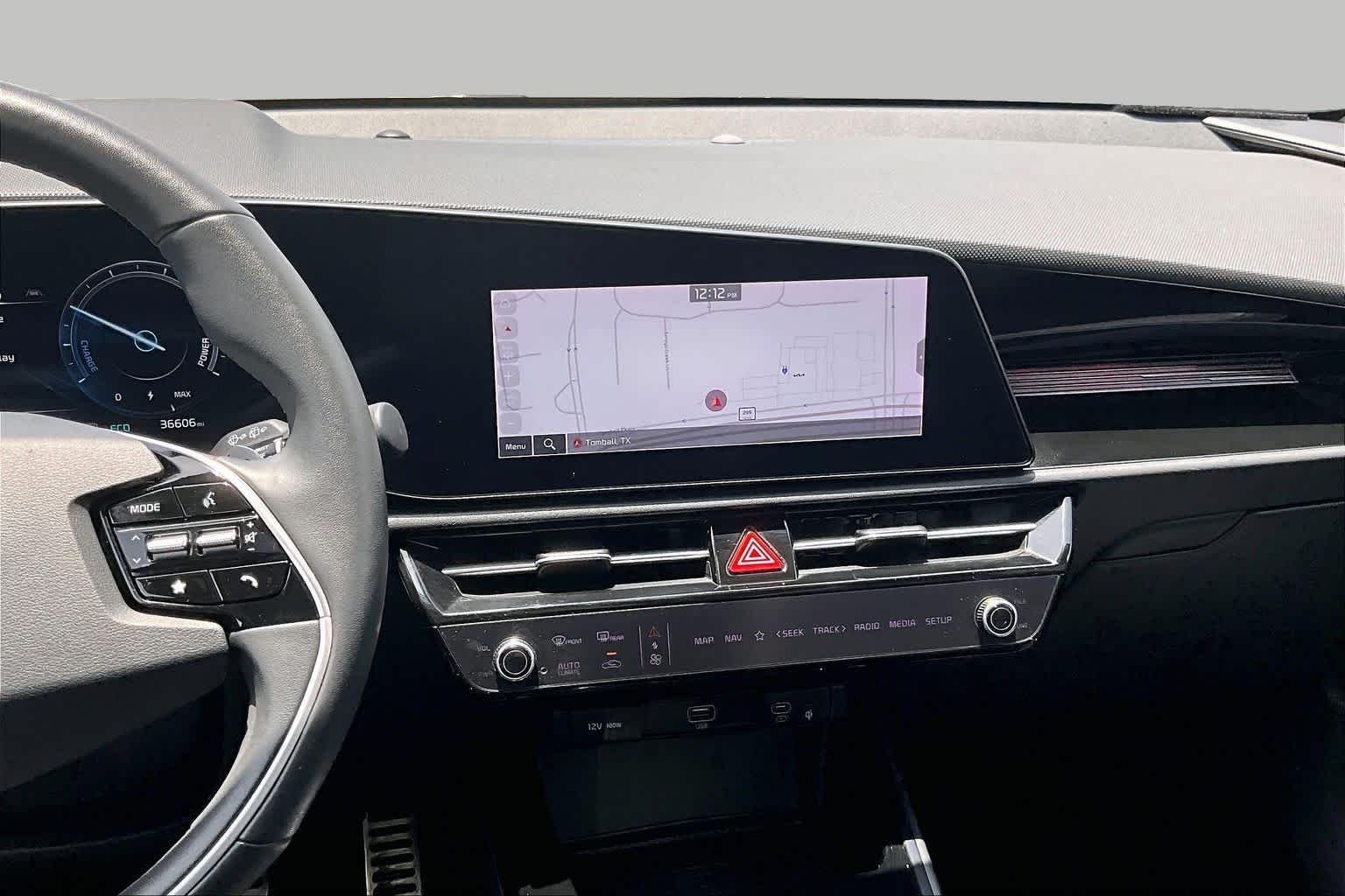 Certified Used 2023 Graphite Gray Kia Wave image 6