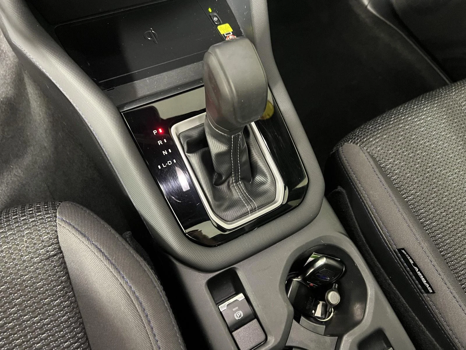 Used 2025 River Rock Pearl Subaru Premium image 30