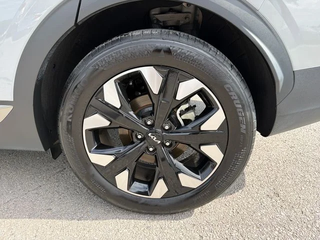 Used 2024 Gray Kia X-Line image 31