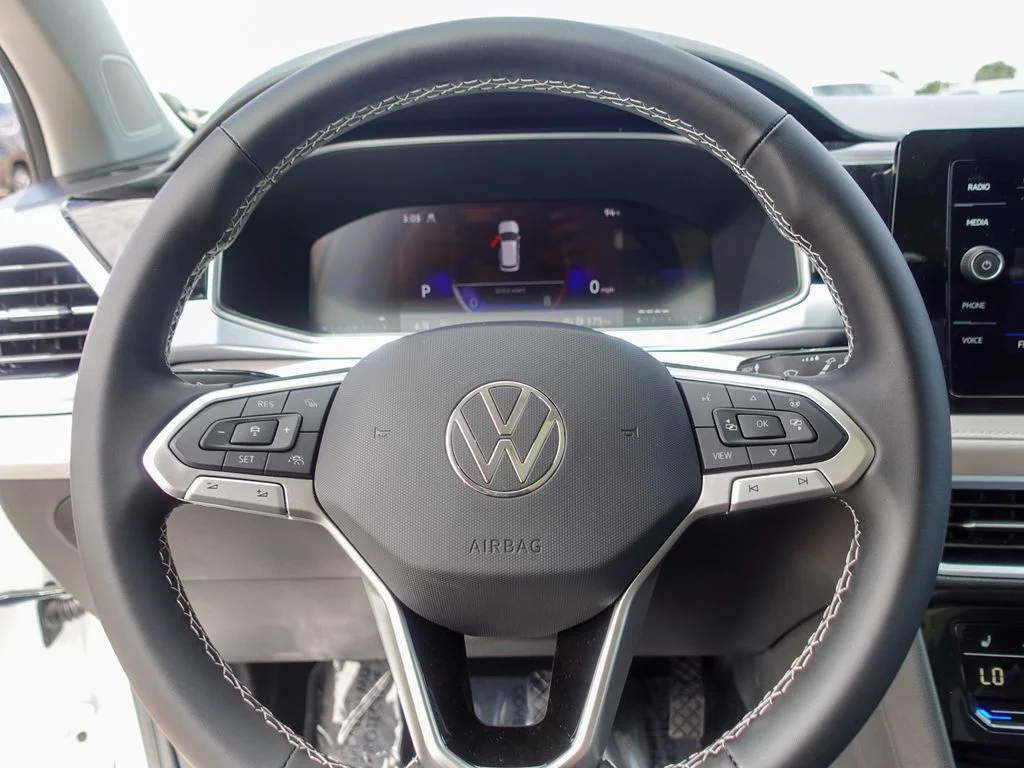 New 2026 Pure White Volkswagen 1.5T SE image 12